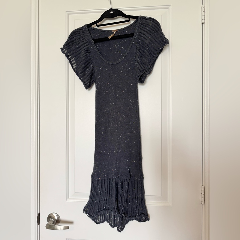 Free People dark grey Speckled Knit Dress with ruffle sleeves size XS